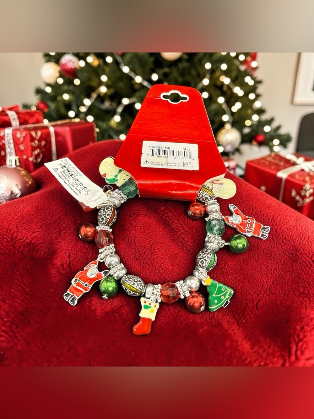 🏷️‼️5/$25🏷️‼️♥️💚KIM ROGERS♥️💚Red & Green Holiday Charm Stretch Bracelet/NWT